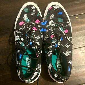 Converses low top 💜💙❤️